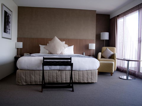 Hotel Urban St Leonards - Accommodation Daintree 9