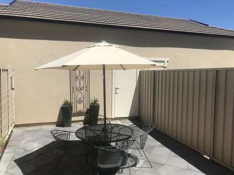 Travers Street Apartment - Accommodation Daintree 7