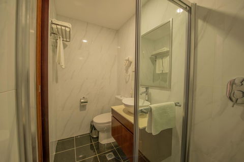 Megaboom City Hotel - Accommodation Daintree 19