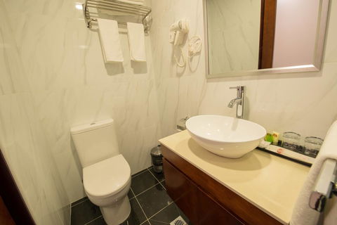 Megaboom City Hotel - Accommodation Daintree 14
