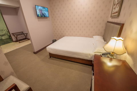Megaboom City Hotel - Accommodation Daintree 15