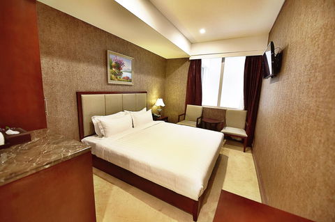 Megaboom City Hotel - Accommodation Daintree 39