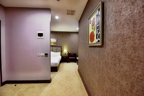 Megaboom City Hotel - Accommodation Daintree 40