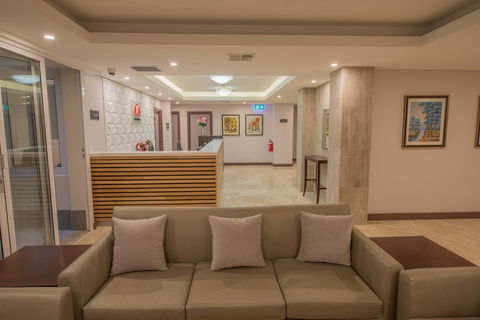 Megaboom City Hotel - Accommodation Daintree 6