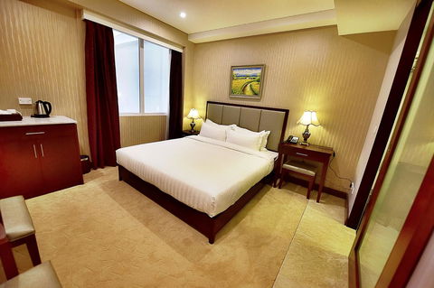 Megaboom City Hotel - Accommodation Daintree 20