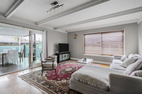 The Spa Cottage With HotTub, Netflix & Stan - Accommodation Daintree 25