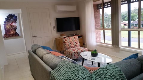 Twin Palms Holiday House At Lighthouse - Accommodation Daintree 3