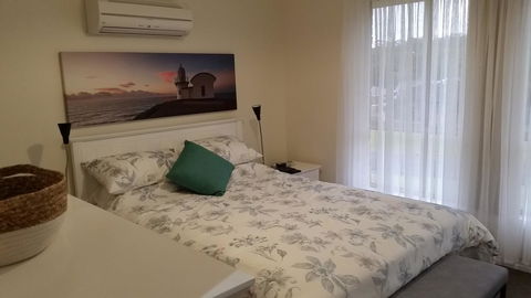 Twin Palms Holiday House At Lighthouse - Accommodation Daintree 1