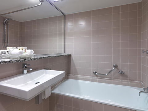 Crowne Plaza Sydney Airport, An IHG Hotel - Accommodation Daintree 22