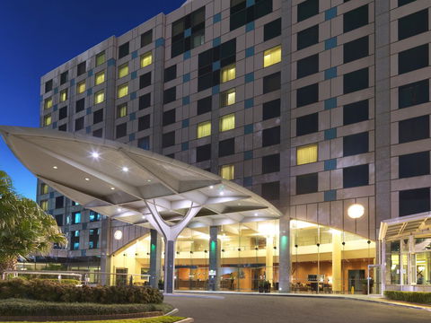 Crowne Plaza Sydney Airport, An IHG Hotel - Accommodation Daintree 11