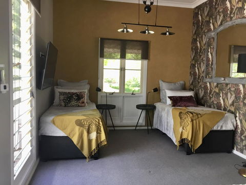 Chanticleer Gardens Barn Cottage With A Pool - Accommodation Daintree 14