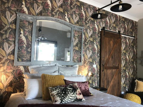 Chanticleer Gardens Barn Cottage With A Pool - Accommodation Daintree 20