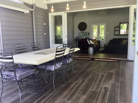 Chanticleer Gardens Barn Cottage With A Pool - Accommodation Daintree 12