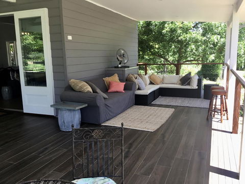 Chanticleer Gardens Barn Cottage With A Pool - Accommodation Daintree 1