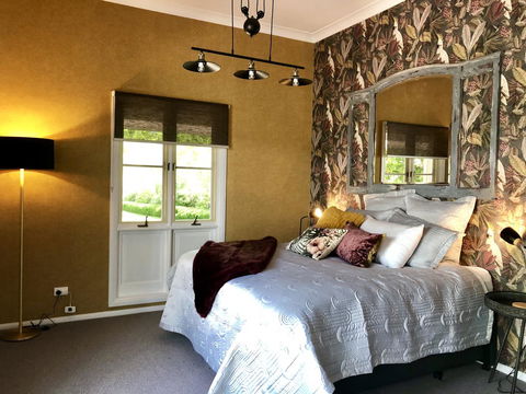 Chanticleer Gardens Barn Cottage With A Pool - Accommodation Daintree 18