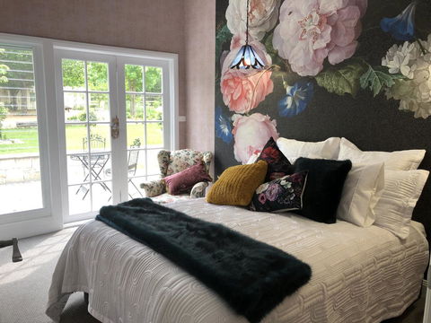 Chanticleer Gardens Barn Cottage With A Pool - Accommodation Daintree 0