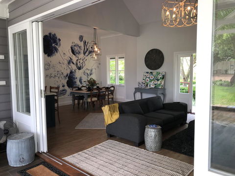 Chanticleer Gardens Barn Cottage With A Pool - Accommodation Daintree 28