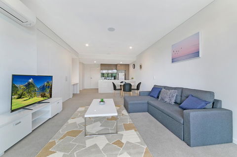 Stylish And Neat Two Bed Apartment In Wentworth Point - Accommodation Daintree 1
