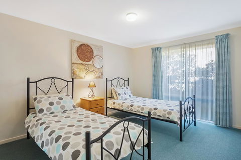 Black Dolphin Resort Motel & Apartments - Accommodation Daintree 2