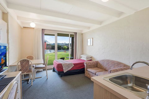 Black Dolphin Resort Motel & Apartments - Accommodation Daintree 16