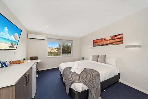 Carlton Suites - Accommodation Daintree 23