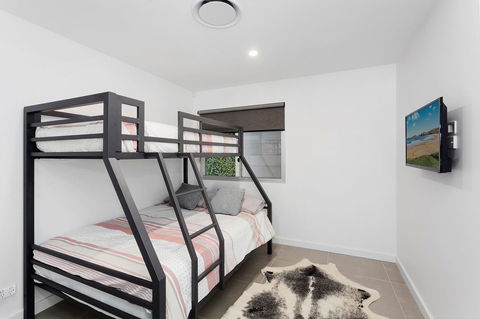 Modern Guest House - Accommodation Daintree 0