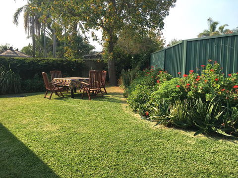 Sydney Amazing Holiday Home Bridal BnB - Accommodation Daintree 40