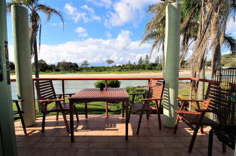 Beachfront 3, 25 Willow Street - Accommodation Daintree 4