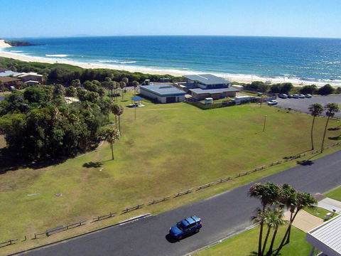 2 Cliff Road - Accommodation Daintree 0