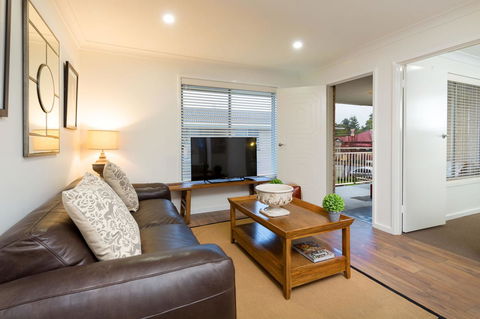 Sleeping In Style - Central & Sophisticated - Accommodation Daintree 5