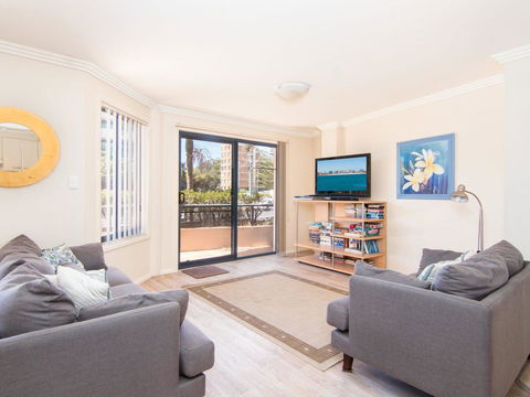 Millennium 102 With Pool In Complex - Accommodation Daintree 7