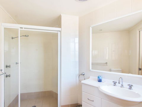 Millennium 102 With Pool In Complex - Accommodation Daintree 5