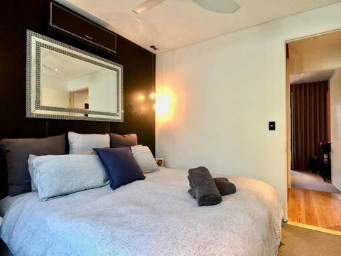 3 Storey Home Close Walk To Fox Studios SCG & City - Accommodation Daintree 20