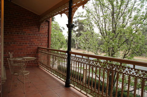 Carlyle Suites & Apartments - Accommodation Daintree 16