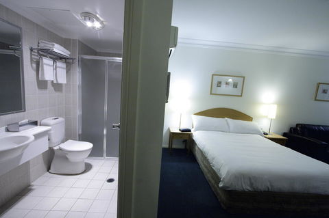 Carlyle Suites & Apartments - Accommodation Daintree 9
