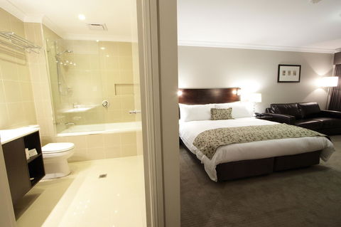 Carlyle Suites & Apartments - Accommodation Daintree 10