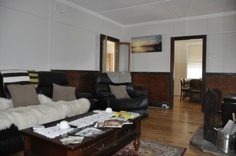 Caledonia Cottage - Accommodation Daintree 11