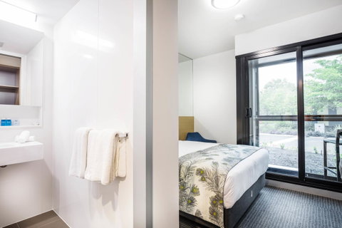 Mercure Darwin Airport Resort - Accommodation Daintree 10