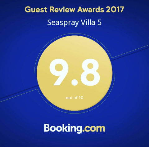 Seaspray Villa 5 - Accommodation Daintree 1