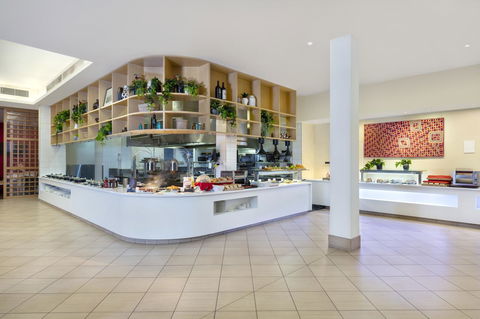 Crowne Plaza Alice Springs Lasseters, An IHG Hotel - Accommodation Daintree 1