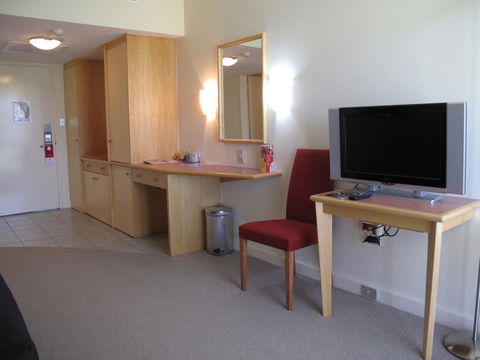 Crowne Plaza Alice Springs Lasseters, An IHG Hotel - Accommodation Daintree 10