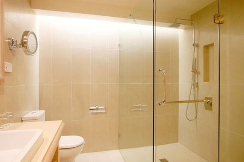 Crowne Plaza Alice Springs Lasseters, An IHG Hotel - Accommodation Daintree 32