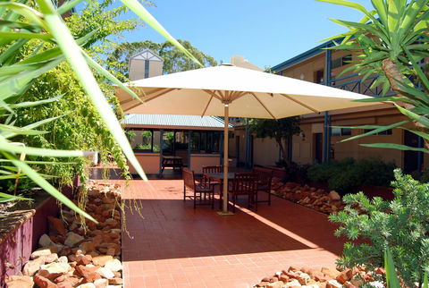 Stay At Alice Springs Hotel - Accommodation Daintree 8