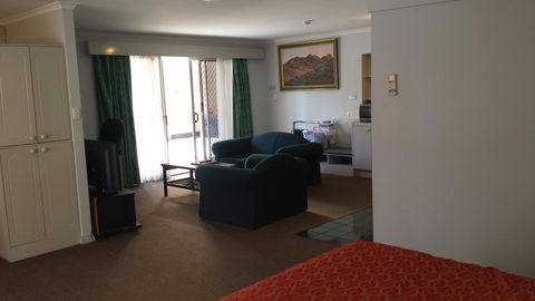 Stay At Alice Springs Hotel - Accommodation Daintree 21
