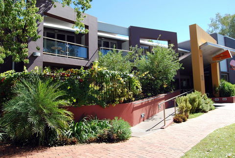 Stay At Alice Springs Hotel - Accommodation Daintree 9