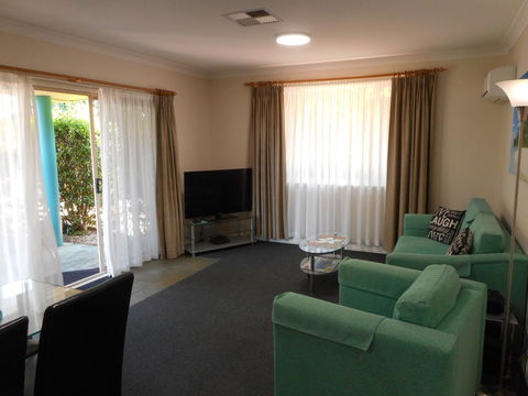 Beaches Serviced Apartments - Accommodation Daintree 27