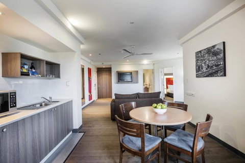 Novotel Darwin CBD - Accommodation Daintree 7