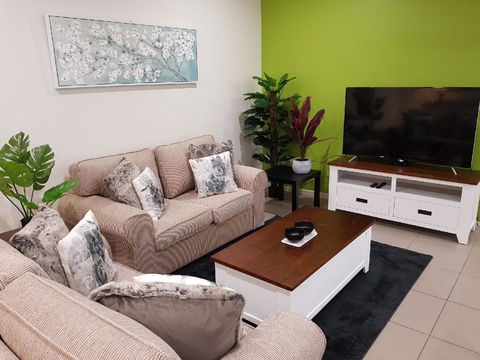 Darwin-Ocean Views, Tropical Getaway, Pool & Aircon - Accommodation Daintree 3