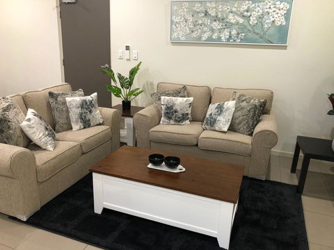 Darwin-Ocean Views, Tropical Getaway, Pool & Aircon - Accommodation Daintree 5