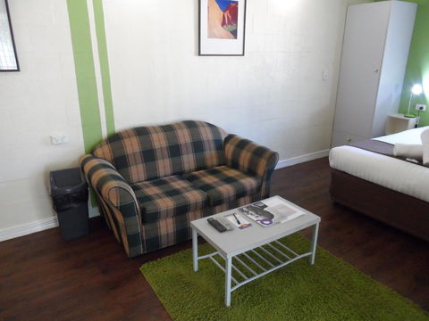 Alice On Todd Apartments - Accommodation Daintree 22